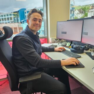 Velkommen skal du være - Henrik!
Henrik er vår nye juniorrådgiver salg og rekruttering. Han ble nylig utdannet ved Høyskolen Kristiania.
Henrik har jobbet i HR-avdelingen i One Subsea Processing ved siden av studiene det siste året. Gjennom studiene er Henrik også kvalifisert for sertifisering i rekruttering gjennom DNV.
Vi er heldige å ha deg😁
#techconsult #tekniskpersonnell #konsulenttjenester